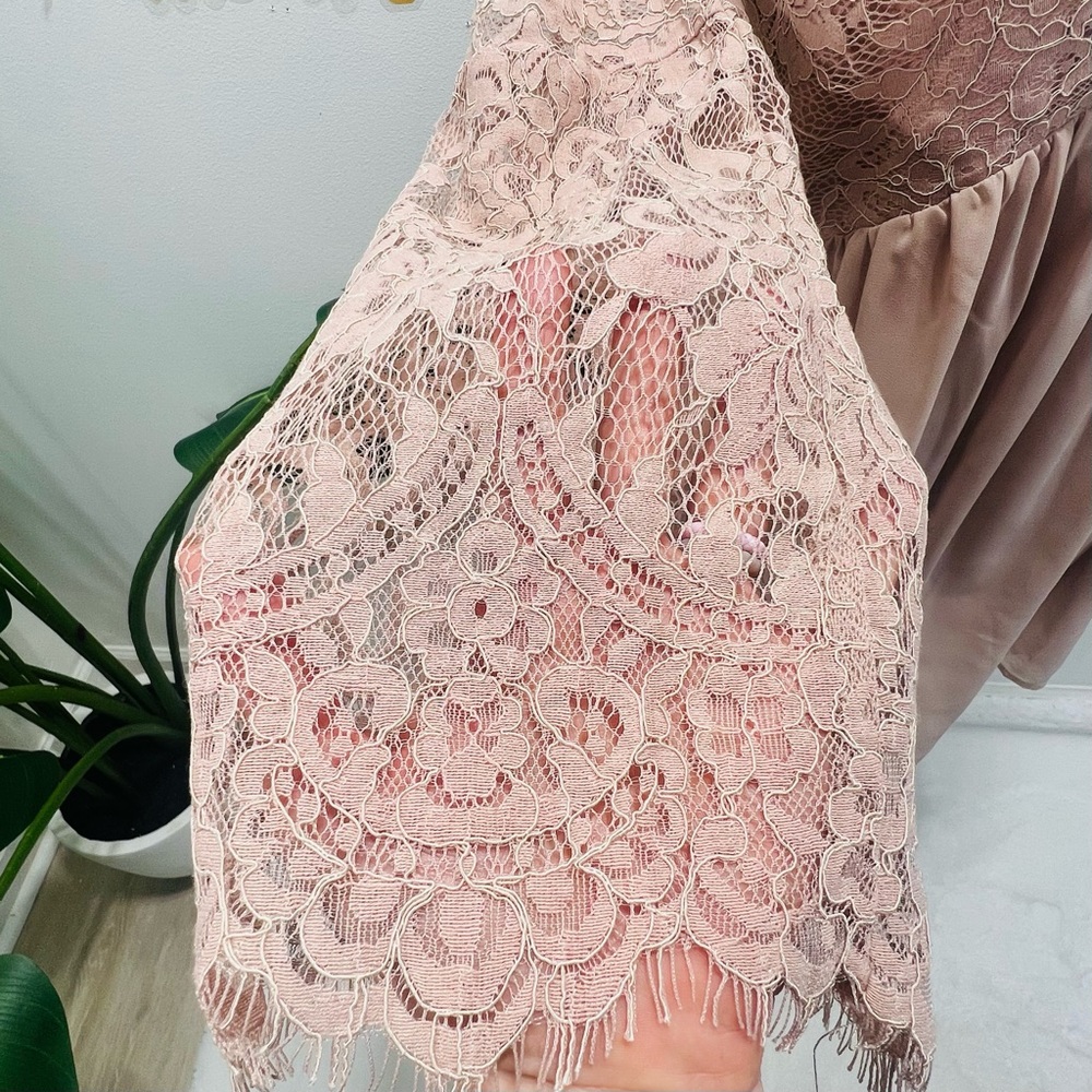TOBI Blush Pink Nude Lace Scallop Plunge Chiffon Mini Dress Bell Sleeve … - Picture 6 of 16
